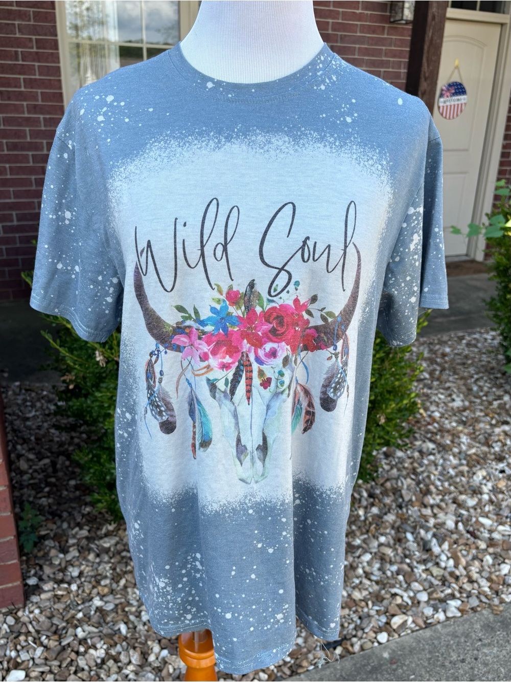 Wild Soul Gray Graphic Tee with Floral Skull Design